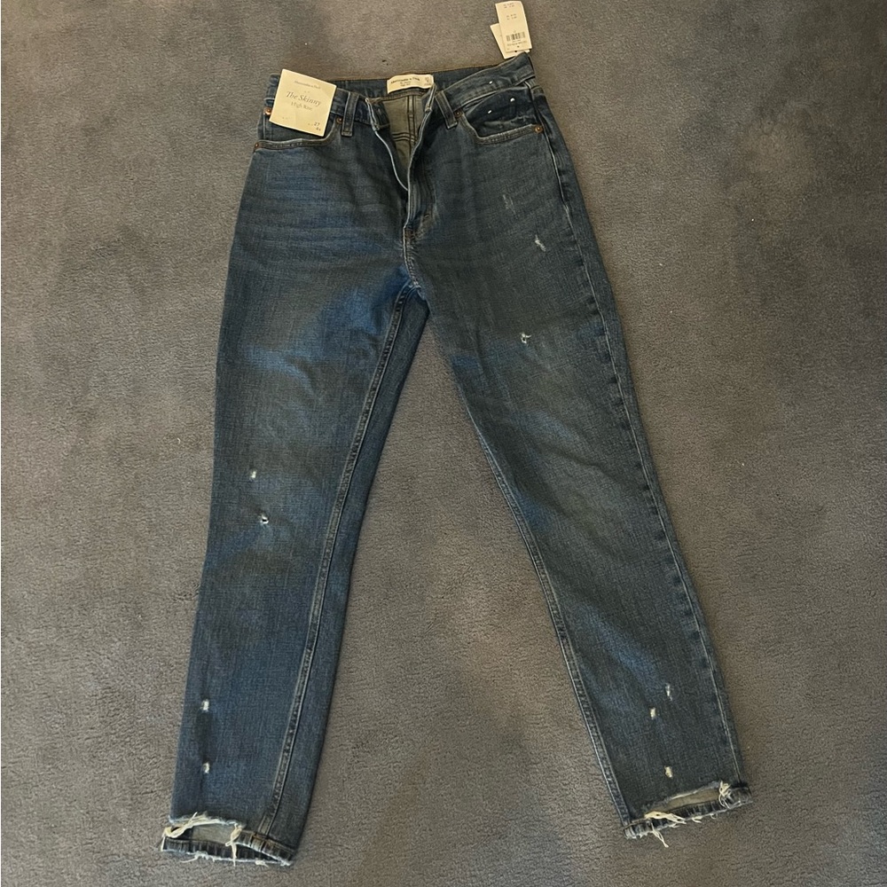 Abercrombie and fitch medium wash jeans. Size 4R/27 brand new with tags